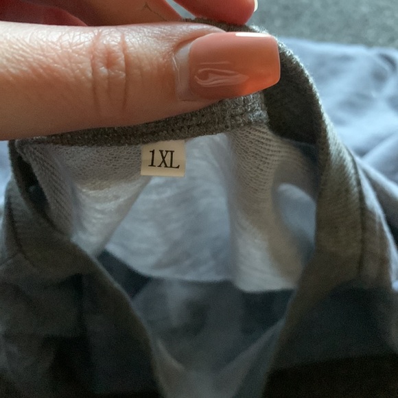 Sweater - Picture 3 of 3